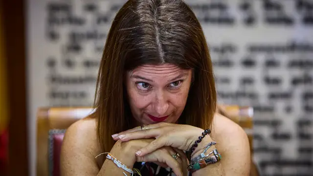 La exdirectora de Comunicación de Enusa y exdirectora de Filatelia y relaciones institucionales del grupo Correos, Leire Díez, comparece en la comisión de investigación del caso Koldo, este lunes, en el Senado. La exdirectora de Comunicación de Enusa y exdirectora de Filatelia y relaciones institucionales del grupo Correos, Leire Díez, comparece en la comisión de investigación del caso Koldo, este lunes, en el Senado.