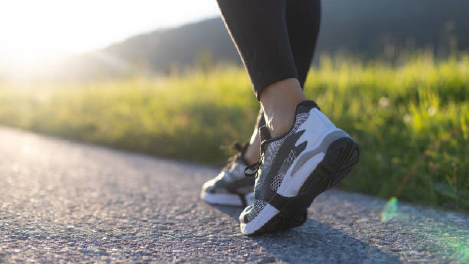 Los entrenadores coinciden: así cambia tu cuerpo si caminas 1 hora todos los días