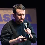 Pablo Iglesias regresa a la docencia en la Complutense junto a Monedero