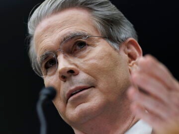 Washington (United States), 04/02/2026.- US Treasury Secretary Scott Bessent testifies during the House Financial Services Committee hearing at the US Capitol in Washington, DC, USA, 04 February 2026. EFE/EPA/WILL OLIVER 