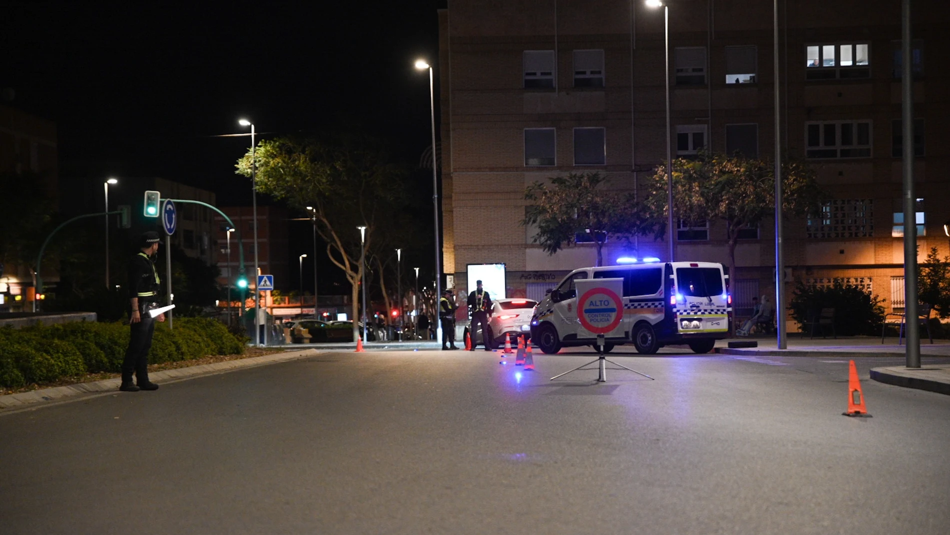 (Foto de ARCHIVO)Dispositivo de control policial nocturno de la Policía Local de Almería.REMITIDA / HANDOUT por POLICÍA LOCALFotografía remitida a medios de comunicación exclusivamente para ilustrar la noticia a la que hace referencia la imagen, y citando la procedencia de la imagen en la firma26/03/2025