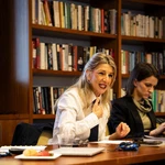 Encuentro de Yolanda Díaz con académicos del Harvard Kennedy School