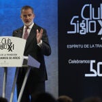 Rey Felipe VI asiste a la celebraci&oacute;n del 50 aniversario del Club Siglo XXI