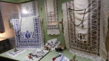 As&iacute; es el museo de Plasencia que guarda 5.000 joyas de la indumentaria hist&oacute;rica extreme&ntilde;a