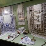 As&iacute; es el museo de Plasencia que guarda 5.000 joyas de la indumentaria hist&oacute;rica extreme&ntilde;a