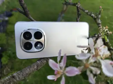 El diseño del Note 15 Pro es de un móvil de gama alta Note 15 Pro 5G Xiaomi