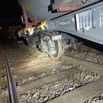 Eje del tren de Ir&uacute;n fuera del carril