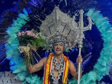MURCIA.-David, de la comparsa Nova Cartago, se alza con la corona de Rey del Carnaval de Cartagena 2026 MURCIA.-David, de la comparsa Nova Cartago, se alza con la corona de Rey del Carnaval de Cartagena 2026