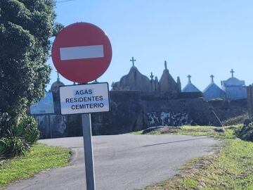 &ldquo;Prohibido el paso excepto &lsquo;residentes&rsquo; del cementerio&rdquo;: la se&ntilde;al viral que arrasa en redes