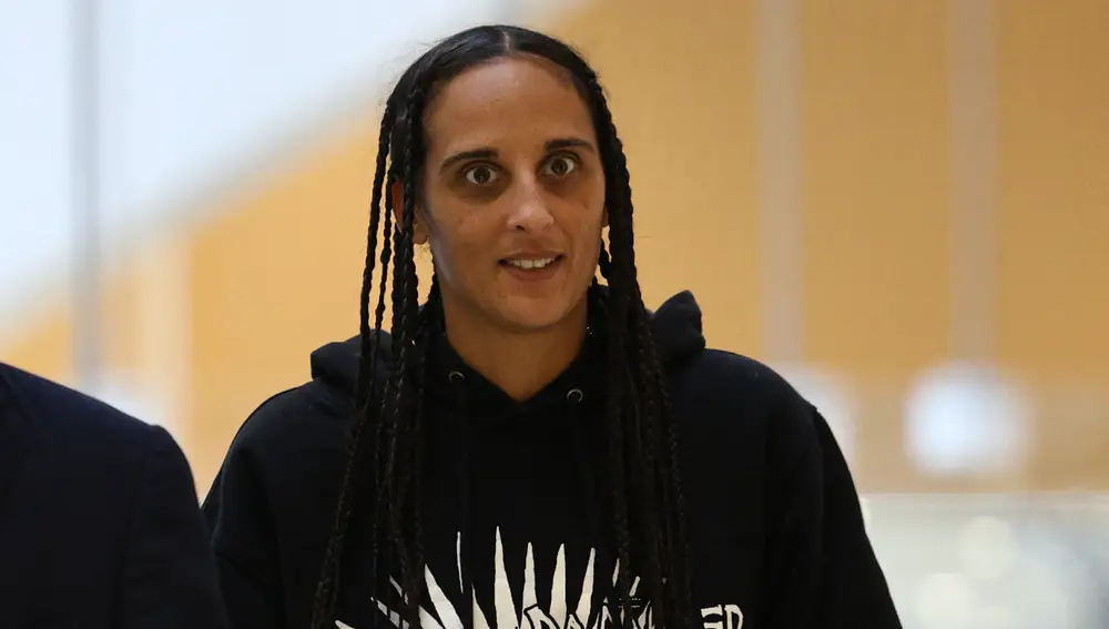 Roxane Depardieu el día del juicio contra su padre