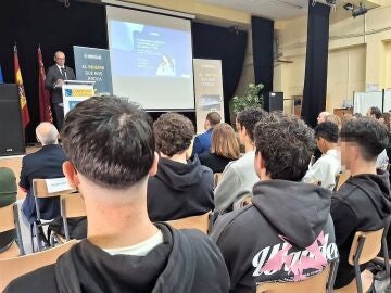 MURCIA.-Aumenta el 23 por ciento el n&uacute;mero de alumnas que estudian bachilleratos cient&iacute;ficos y tecnol&oacute;gicos