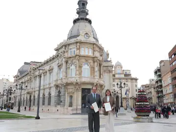 Jaime Alfonsín, presidente de la Fundación Iberdrola España y la alcaldesa de Cartagena, Noelia Arroyo Jaime Alfonsín, presidente de la Fundación Iberdrola España y la alcaldesa de Cartagena, Noelia Arroyo