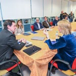 Ma&ntilde;ueco durante su reuni&oacute;n con empresarios de Aranda de Duero