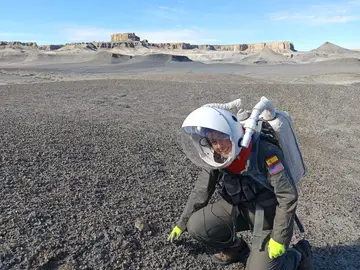 La astronauta análoga cordobesa Mariló Torres CÓRDOBA, 11/02/2026.- La astronauta análoga cordobesa Mariló Torres ha sido la primera española que ostenta el rango de comandante al mando en una misión internacional que incluye hombres y mujeres de varios continentes. Torres ha completado así su sexta misión espacial análoga, esta vez en la Mars Desert Research Station, ubicada en el desierto de Utah, en Estados Unidos. EFE/ Mariló Torres/SOLO USO EDITORIAL/SOLO DISPONIBLE PARA ILUSTRAR LA NOTICIA QUE ACOMPAÑA (CRÉDITO OBLIGATORIO)
