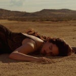 Rosal&iacute;a en su nuevo videoclip.