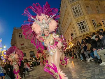 Cartagena reservará espacios para personas con discapacidad en el desfile de Carnaval de este sábado Desfile de Carnaval de Cartagena (imagen de archivo) REMITIDA / HANDOUT por AYUNTAMIENTO DE CARTAGENA Fotografía remitida a medios de comunicación exclusivamente para ilustrar la noticia a la que hace referencia la imagen, y citando la procedencia de la imagen en la firma 13/02/2026