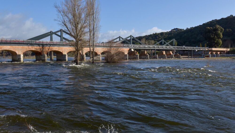 Temporal.- Madrid apunta al "final de la ola" de lluvias pero insiste en seguir vigilantes en el Jarama y otros ríos