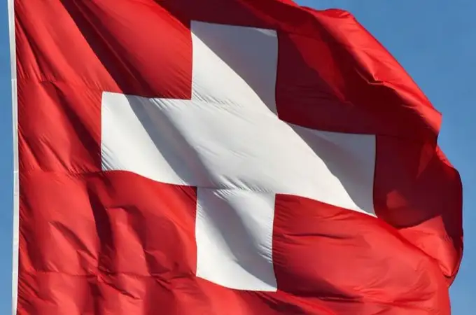 Una española cuenta por qué la echaron del trabajo en Suiza y desmonta el mito del “paraíso laboral” Una española cuenta por qué la echaron del trabajo en Suiza y desmonta el mito del “paraíso laboral”