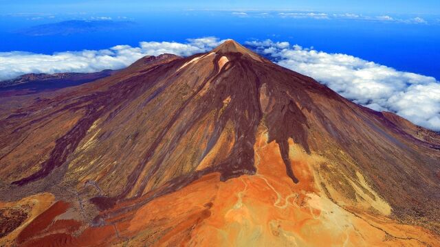 El Teide vuelve a dar señales 116 años después del Chinyero: "Esto puede cambiar de un día para otro" El Teide vuelve a dar señales 116 años después del Chinyero: "Esto puede cambiar de un día para otro"
