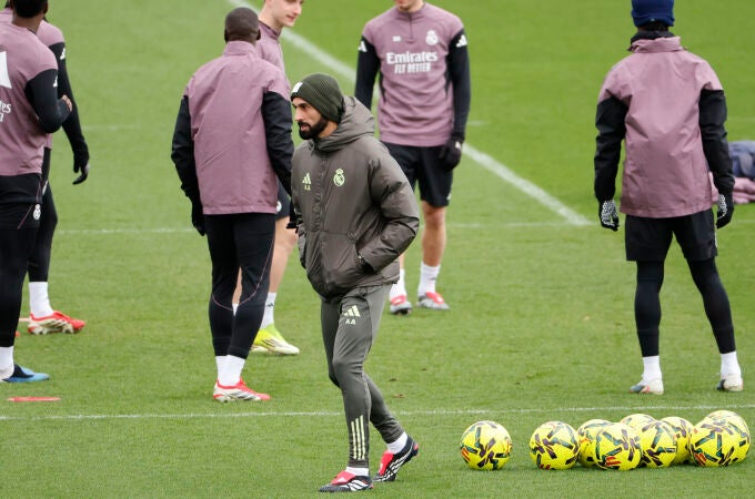Alineación probable del Real Madrid contra la Real Sociedad: Arbeloa toma una decisión con Carvajal
