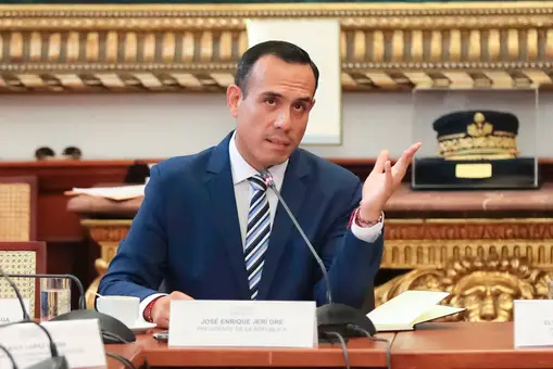 El Congreso de Perú destituye al presidente El Congreso de Perú destituye al presidente