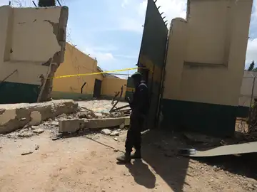 Nigeria.- Hombres armados dejan decenas de muertos y secuestrados en varios ataques en el oeste de Nigeria Nigeria.- Hombres armados dejan decenas de muertos y secuestrados en varios ataques en el oeste de Nigeria