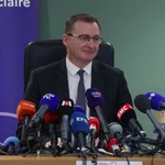 La muerte a golpes de joven cercano a la ultraderecha tensa el clima político en Francia