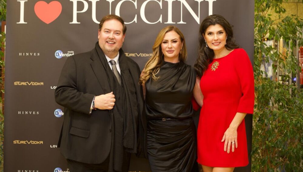 El tenor Miguel Borrallo, Anita Konarska y Angélica de la Riva