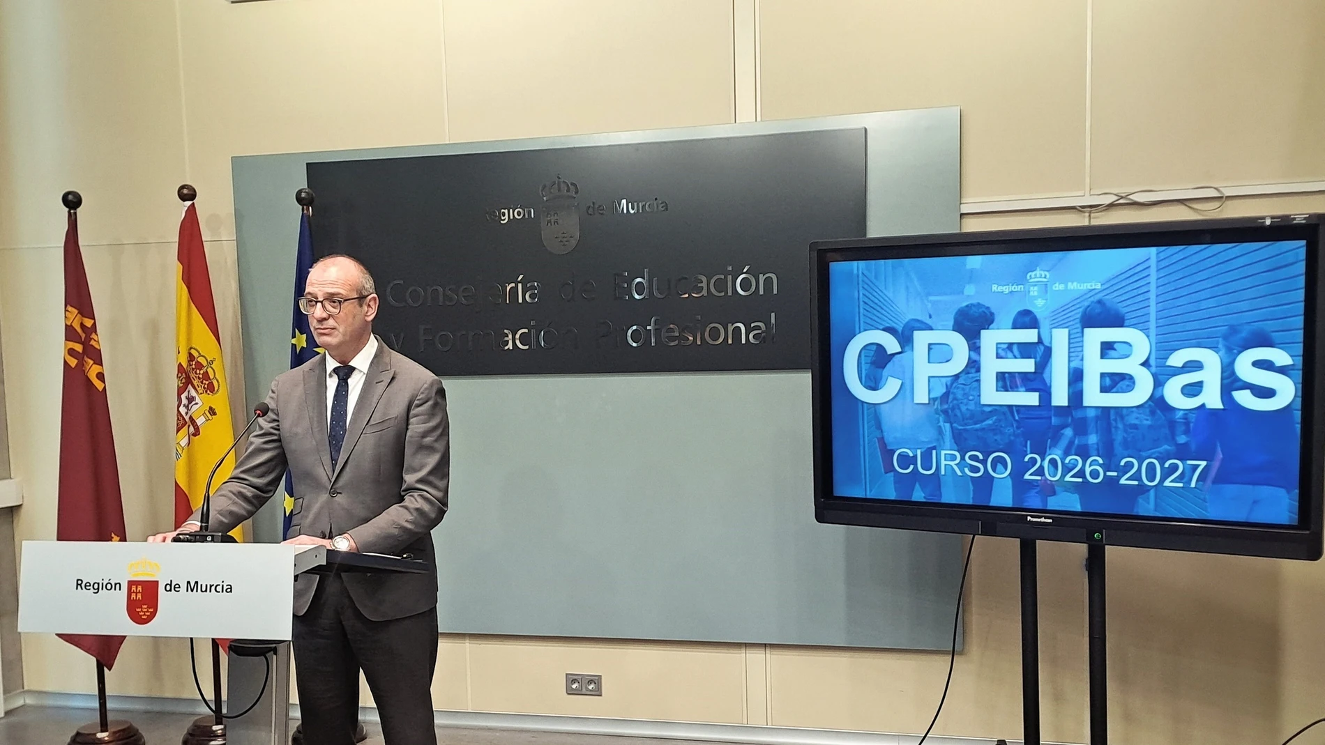 Declaraciones del consejero de Educación y Formación Profesional, Víctor Marín, sobre la implantación de 1º de la ESO en 11 nuevos colegios de Infantil y Primaria de la Región