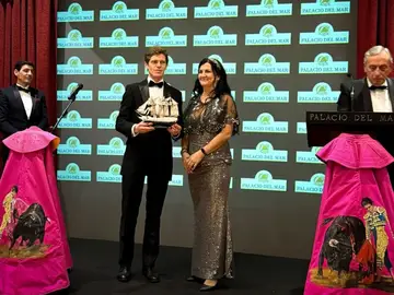 El Hotel Palacio del Mar reúne al mundo del toro en Santander y distingue a sus figuras El Hotel Palacio del Mar reúne al mundo del toro en Santander y distingue a sus figuras