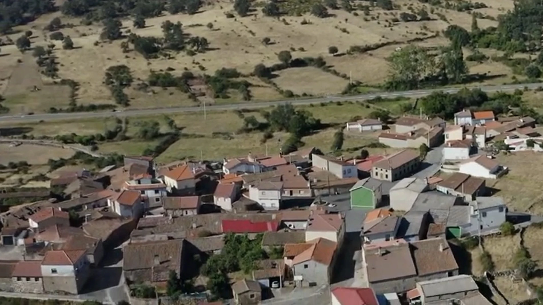 Vista de la localidad abulense de El Mirón, donde se ha producido el incendio mortal