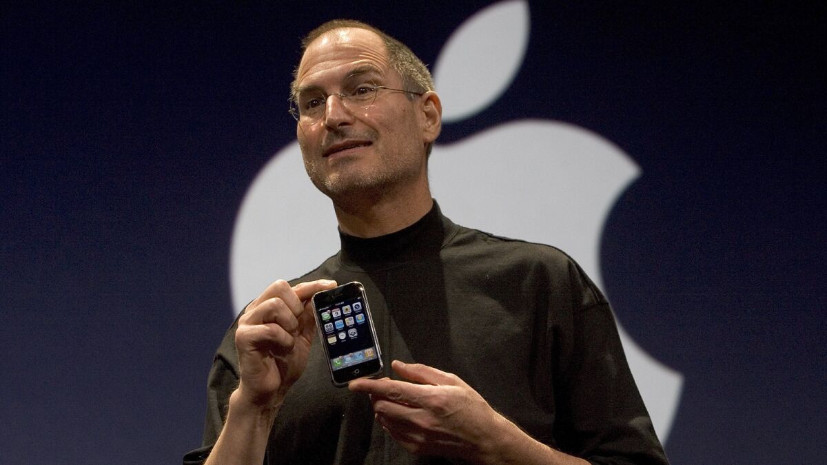 Steve Jobs' Children Build Careers Without Direct Fortune