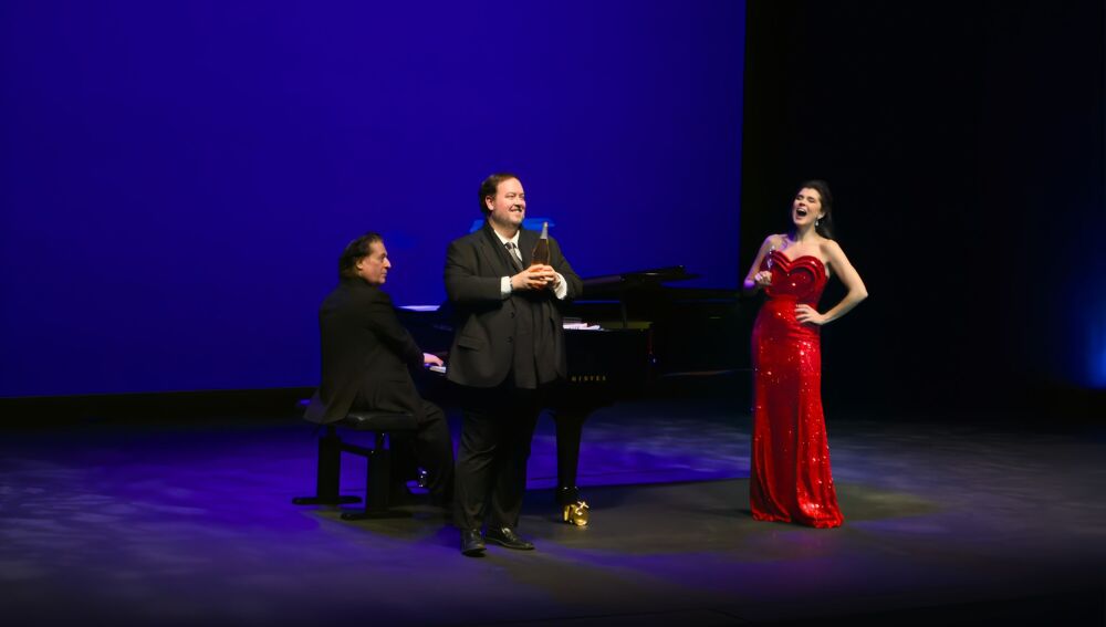 Angélica de La Riva, el tenor Miguel Borrallo y el maestro Sergio Kuhlmann.