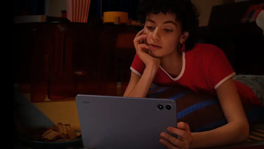 Al tener cuatro altavoces estéreo, es ideal para ver contenido multimedia