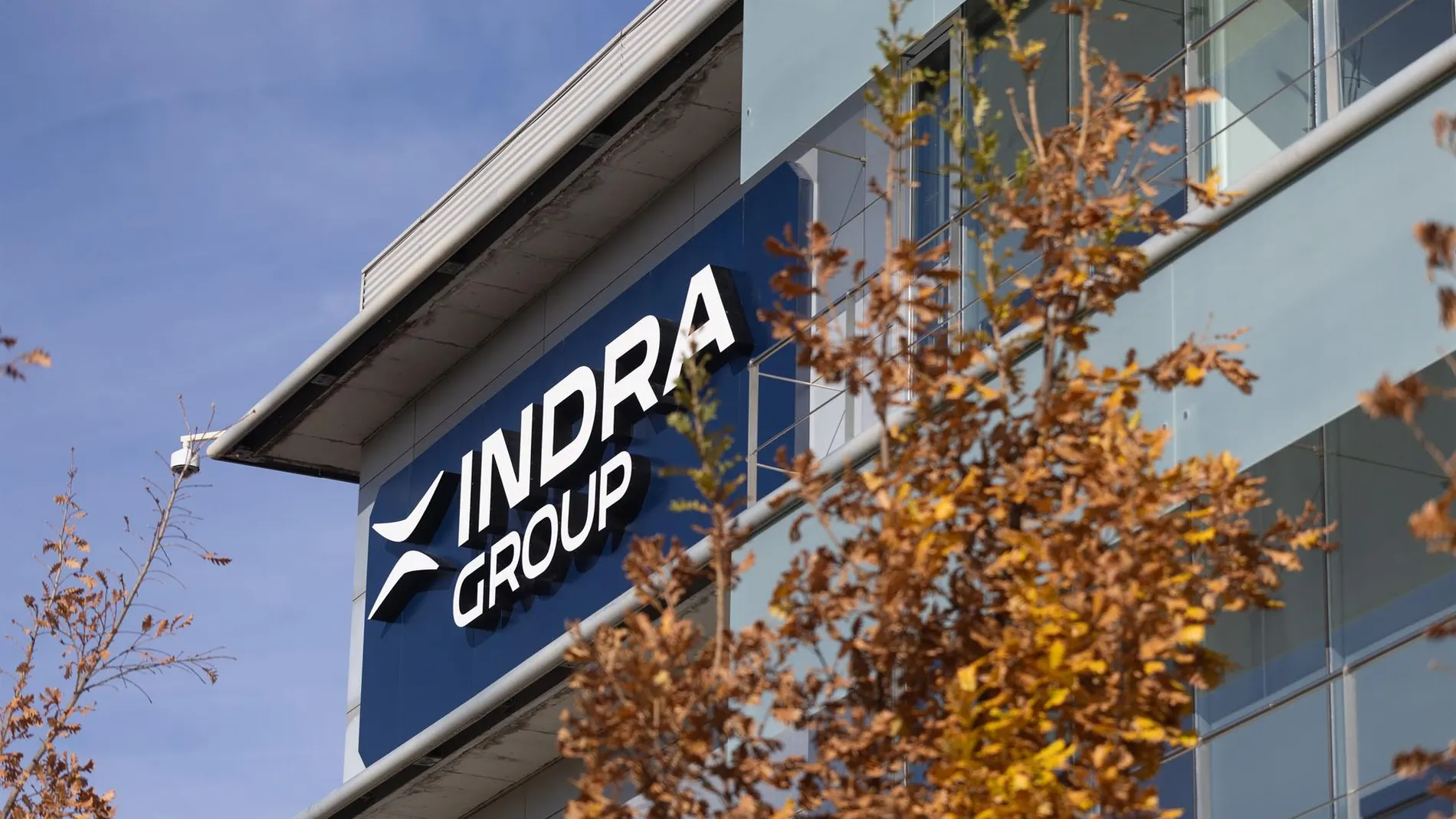 Economía.- (AMP) El fondo activista Third Point aterriza en el capital de Indra y apoya la compra de EM&E