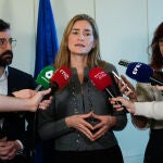 La vicepresidenta del Gobierno Sara Aagesen y el secretario de Estado de Energ&iacute;a, Joan Groizard, se re&uacute;nen con la mesa social de pobreza energ&eacute;tica