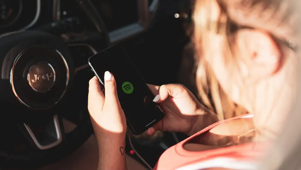Usar el movil en el coche