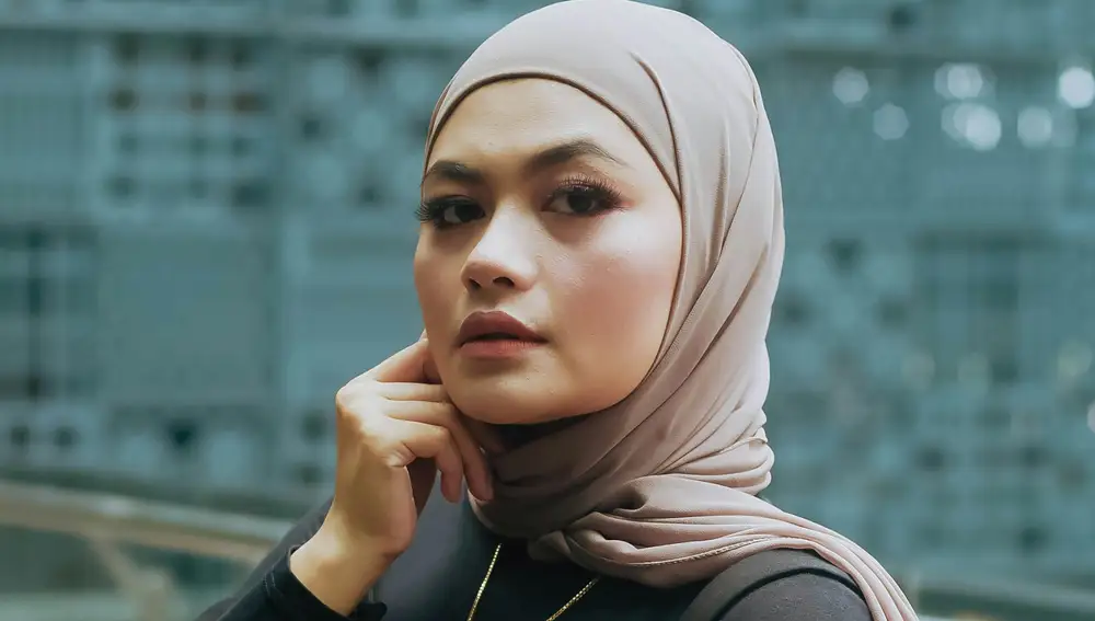 Mujer con hiyab