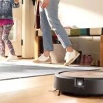 Tras la quiebra, iRobot entra en liquidaci&oacute;n y deja sus Roomba con hasta -56%: oportunidad dif&iacute;cil de repetir