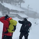 Buscan a diez esquiadores desaparecidos tras avalancha en el oeste de Estados Unidos