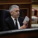 El PP exige la dimisi&oacute;n de Marlaska por "tapar" la querella por acoso del 2 de Polic&iacute;a: Da nauseas verle en el Gobierno