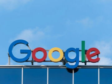 logo de google sobre sus oficinas.1726646578.2191