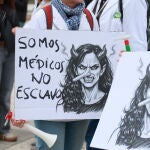 Tercera jornada consecutiva de la huelga indefinida de m&eacute;dicos en Sevilla