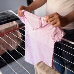 Adi&oacute;s al tendedero: esta es la mejor alternativa para secar la ropa en d&iacute;as de lluvia