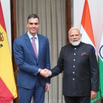 S&aacute;nchez llega a la India para reunirse con Modi y asistir a una cumbre sobre la IA