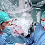 Imagen de médicos durante una intervención