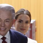 Benjam&iacute;n Le&oacute;n, Jr. y su esposa, Mavileibys Campa