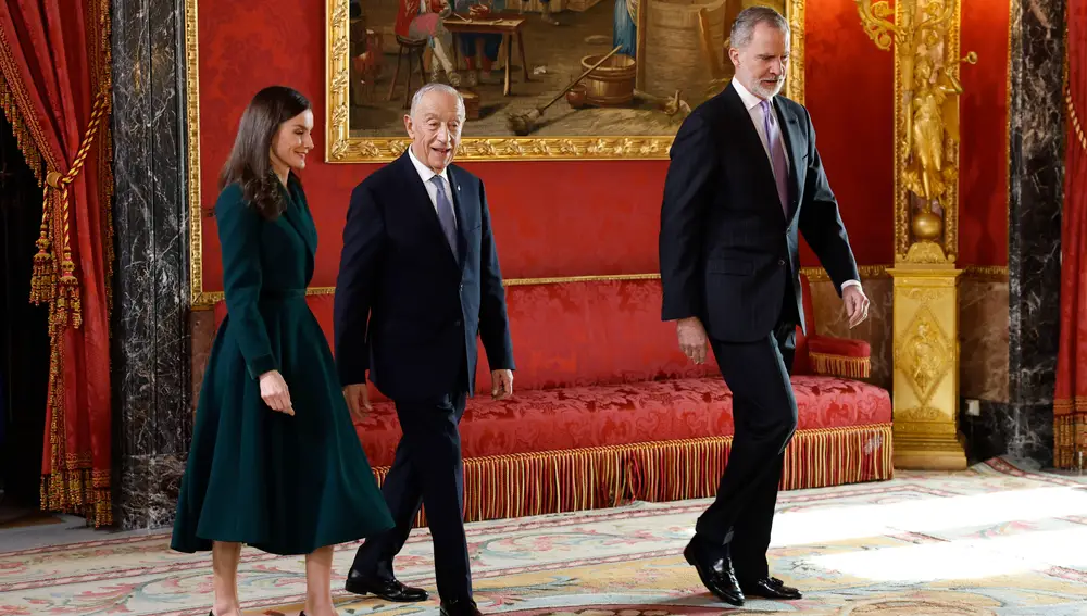 Los reyes reciben al presidente de Portugal en el Palacio Real