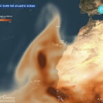 Enorme columna de polvo que se extiende desde la costa africana a trav&eacute;s del Oc&eacute;ano Atl&aacute;ntico oriental envuelve las Islas Canarias