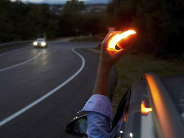 como saber si una baliza v16 esta homologada por la dgt y evitar multas